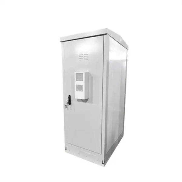Photovoltaic combiner box lightning protection system