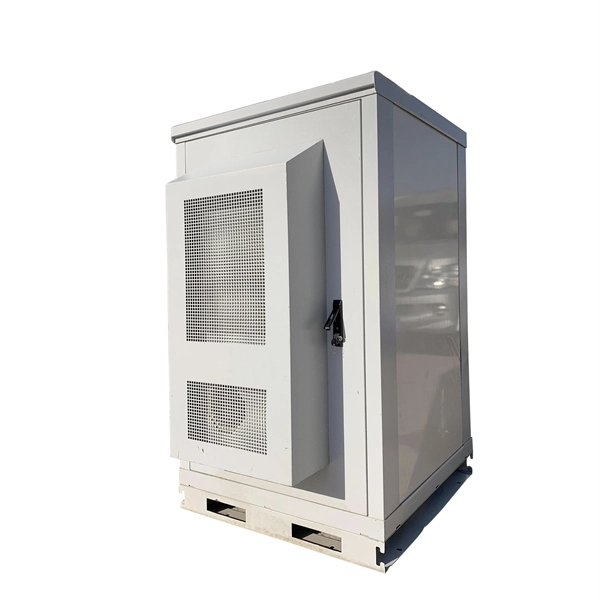 Two-circuit surface-mounted electrical box