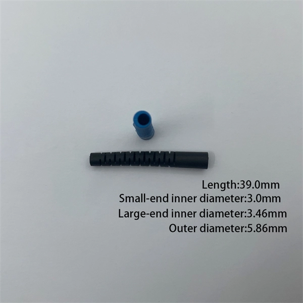 How to connect the fiber optic cable to the fiber optic transceiver 