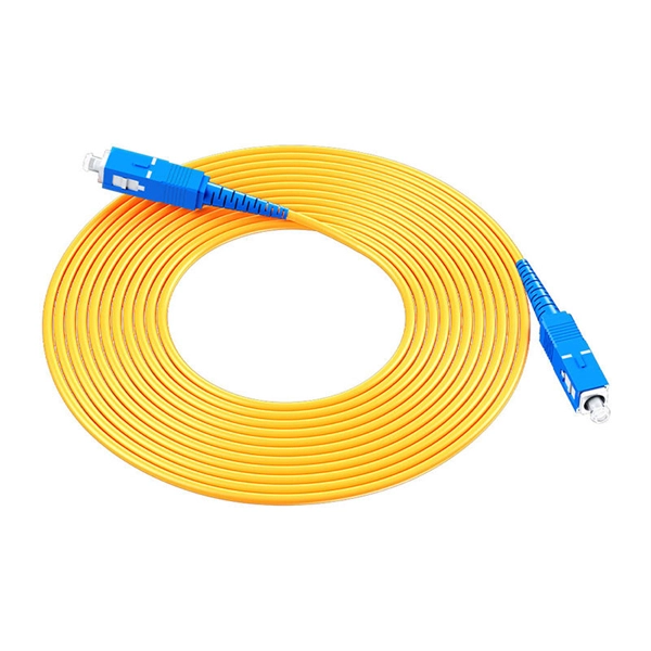 Does ordinary optical fiber cable conduct electricity 