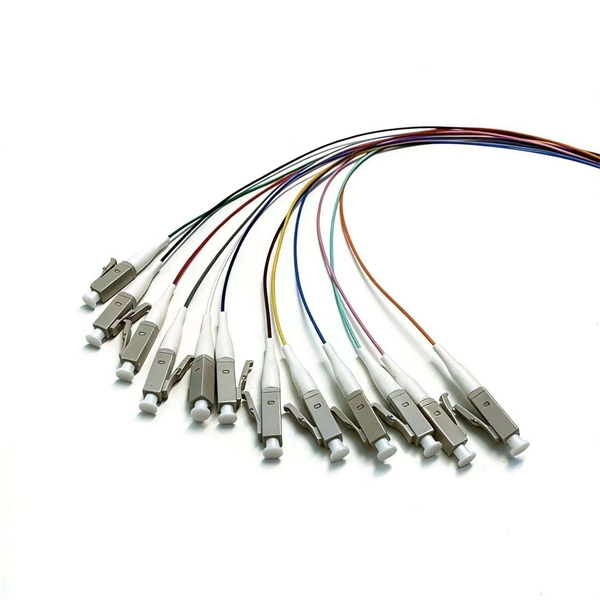 Black polyethylene sheath material for optical cables
