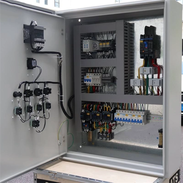 Secondary distribution box plug